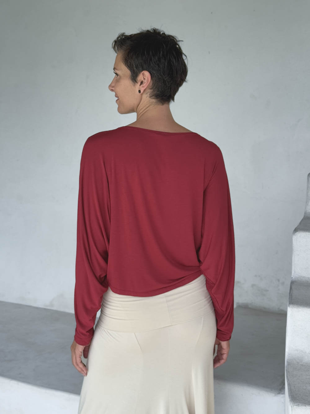 caraucci lightweight rayon jersey red long sleeve dolman top with cream hourglass skirt #color_scarlet