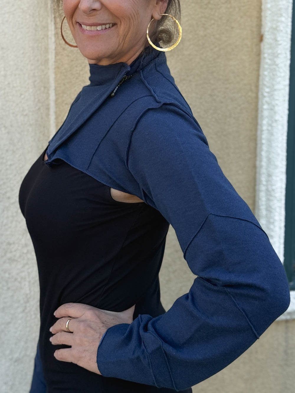 caraucci women's bamboo cotton fleece navy blue bolero jacket with raised stitch detailing #color_navy