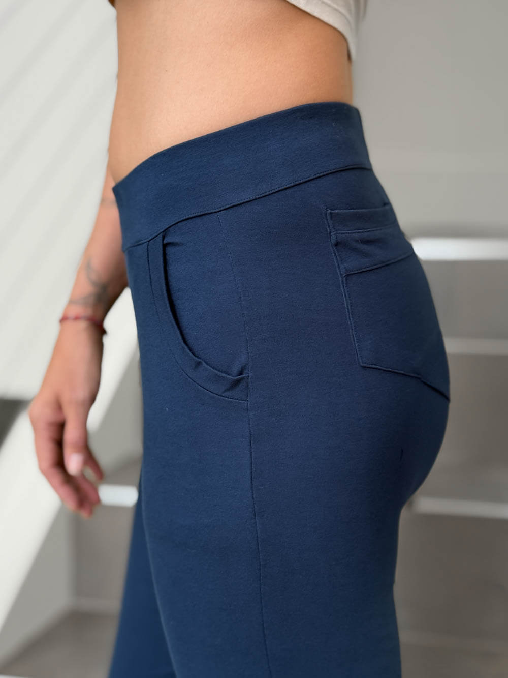 caraucci bamboo navy blue flare-leg pants with two front and back pockets #color_navy