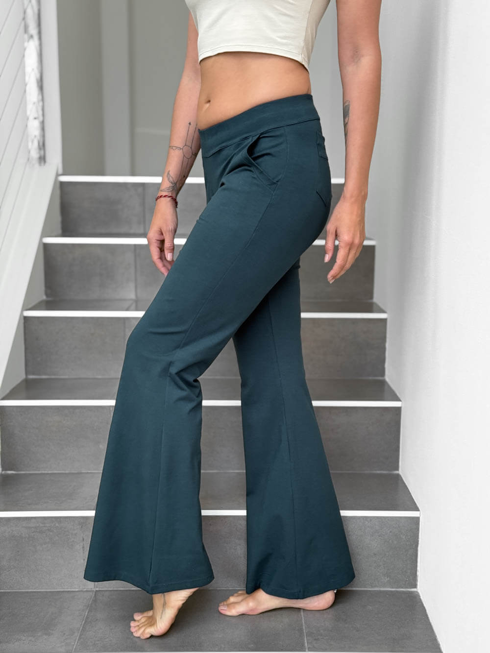 caraucci bamboo teal blue flare-leg pants with two front and back pockets #color_teal