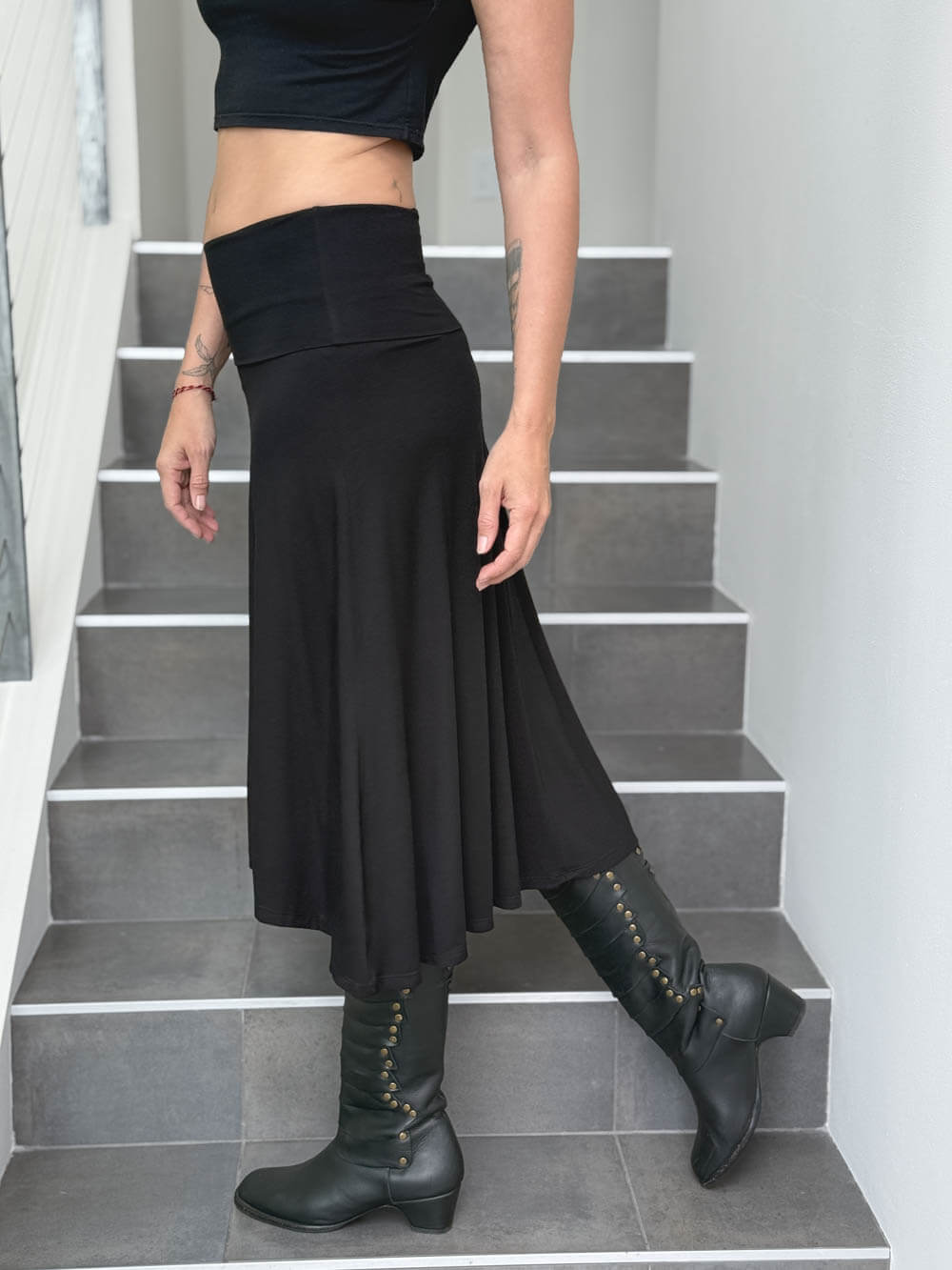 caraucci women's stretch jersey black convertible flared midi skirt #color_black