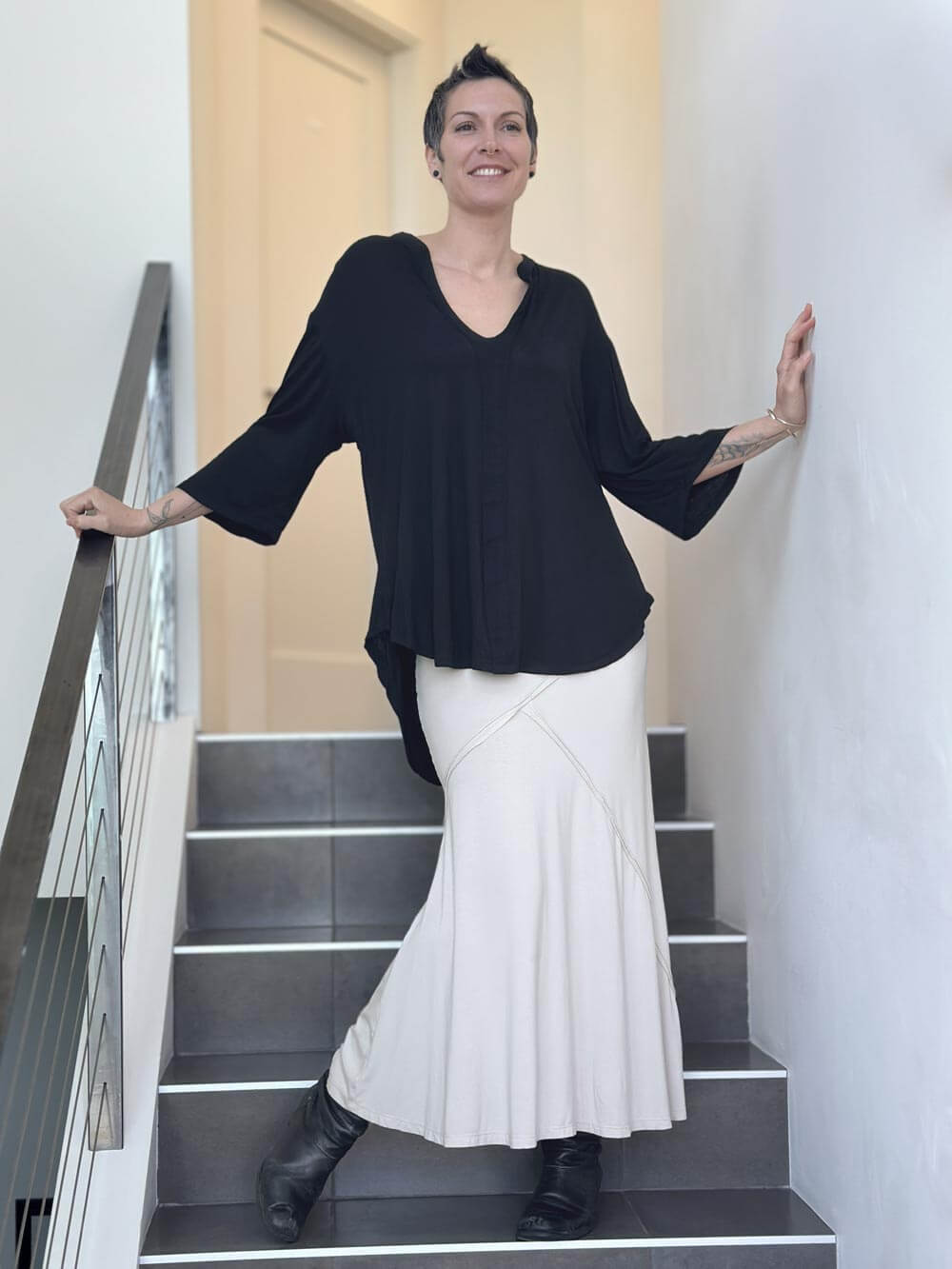 women's lightweight jersey black 3/4 sleeve v-neck kurta tunic #color_black