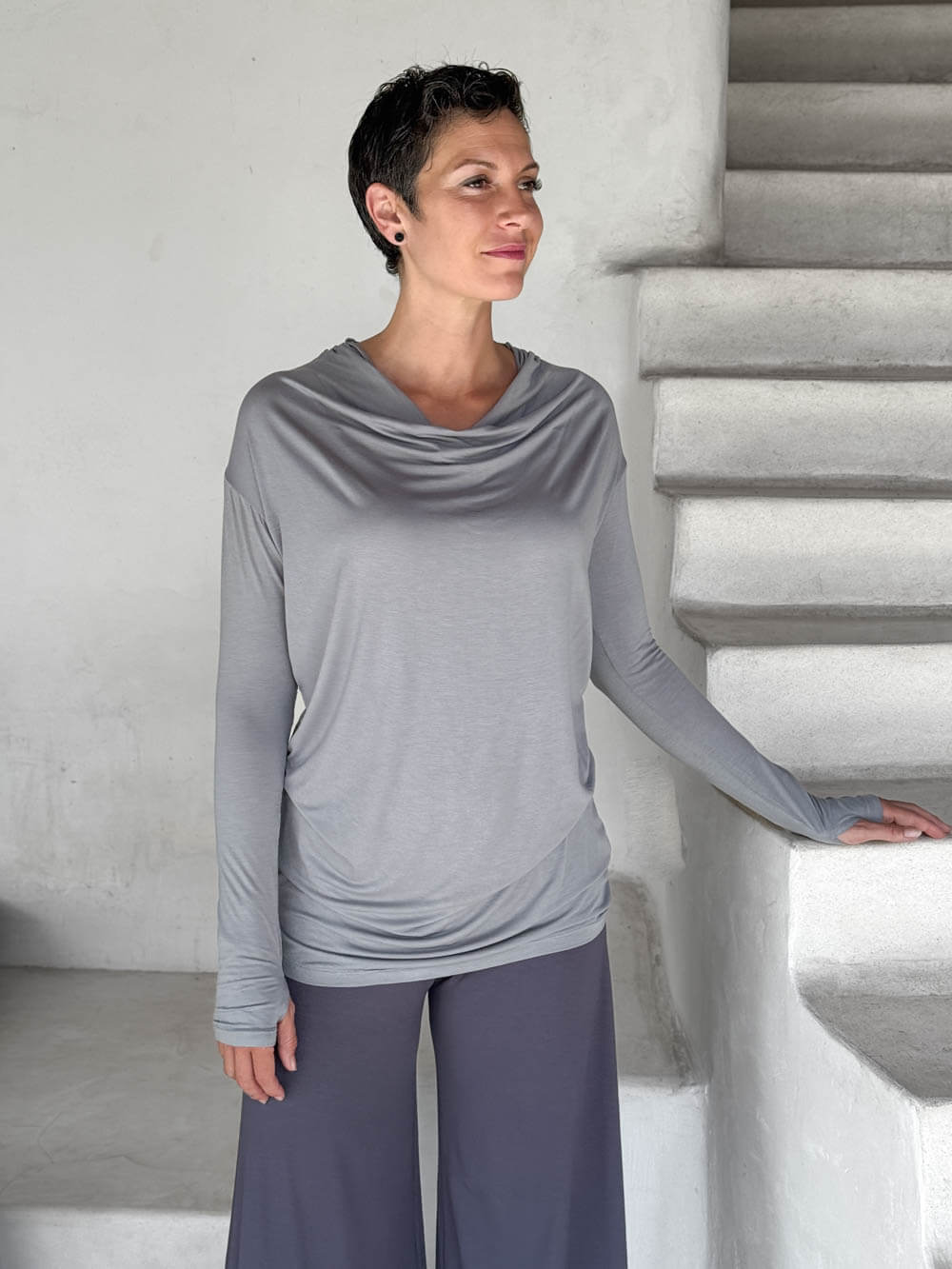 women's plant based rayon jersey lightweight light grey long sleeve top with thumbholes #color_stone
