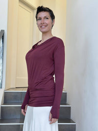 caraucci women's plant based rayon jersey lightweight long sleeve maroon top with thumbholes #color_wine