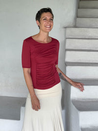 caraucci jersey round neck fitted short sleeve red top #color_scarlet