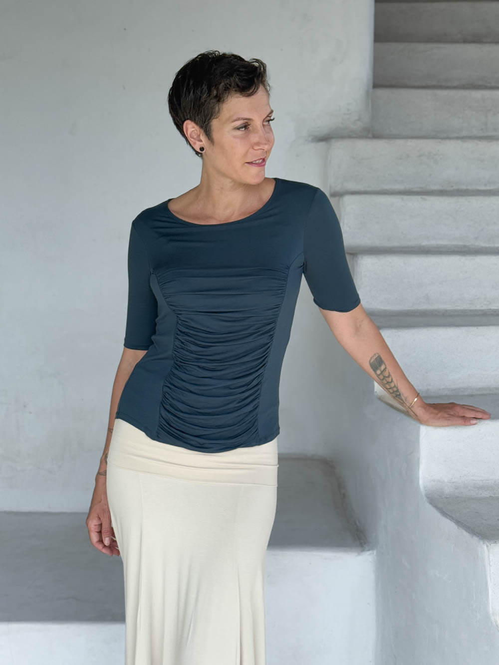 caraucci jersey round neck fitted short sleeve teal blue top #color_teal