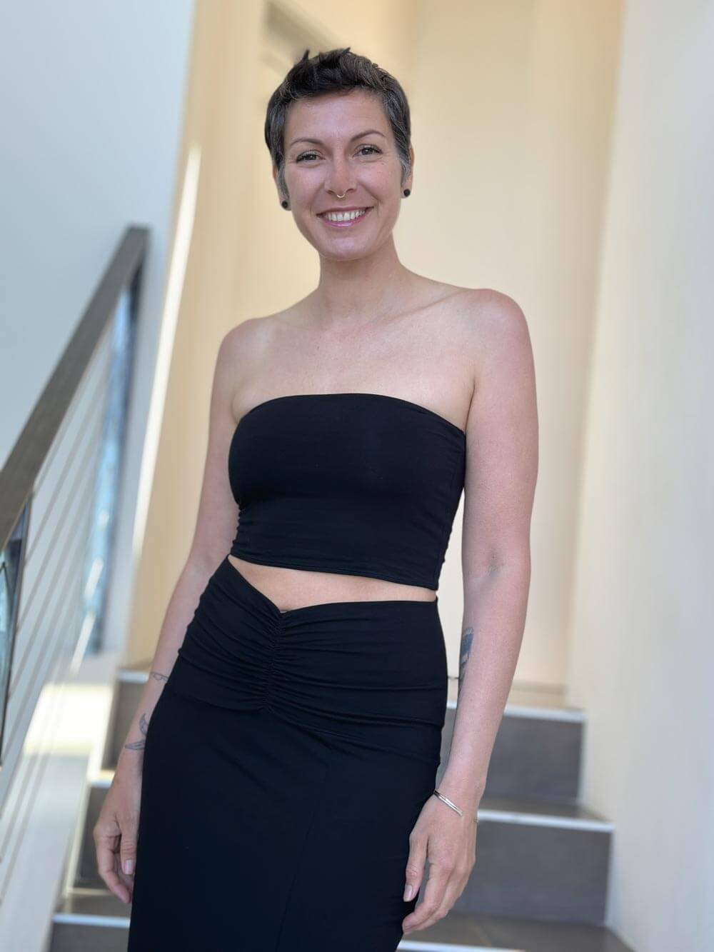 caraucci stretch jersey reversible black tube top #color_black