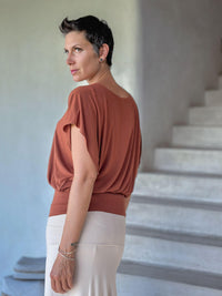caraucci women's rust lightweight short sleeve loose fit top #color_copper
