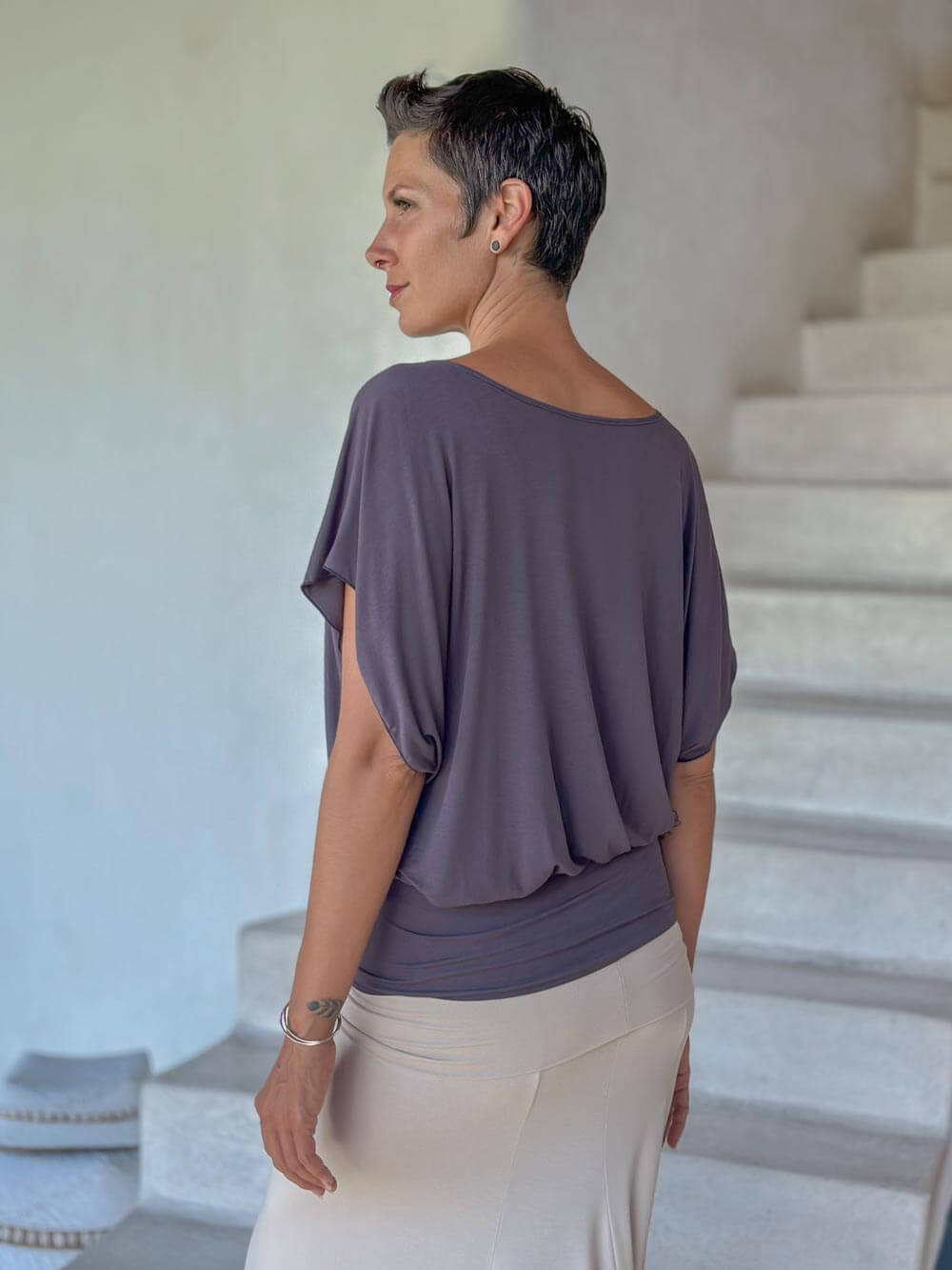 caraucci women's steel grey lightweight short sleeve loose fit top #color_steel
