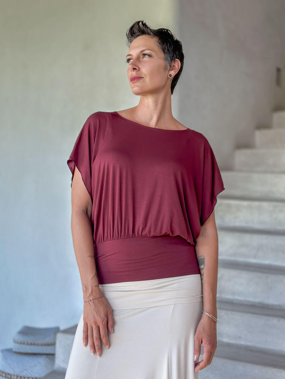 caraucci women's maroon lightweight short sleeve loose fit top #color_wine