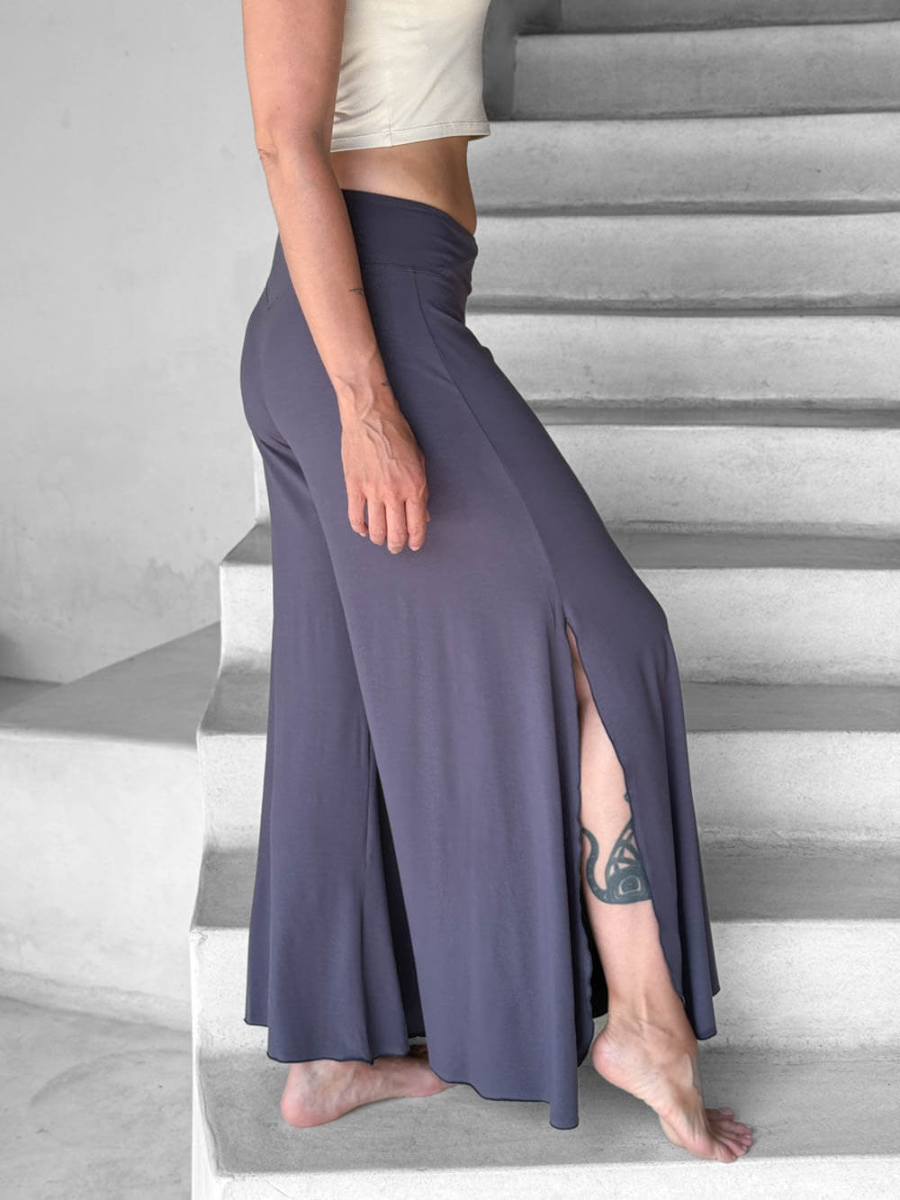 caraucci stretch jersey steel gray wide-leg side slit full-length flow pants #color_steel