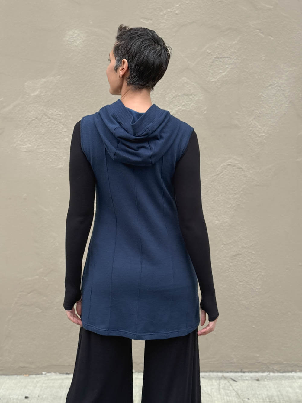 Women's Bamboo Fleece Midi Vest | Hooded Zip Vest | CARAUCCI