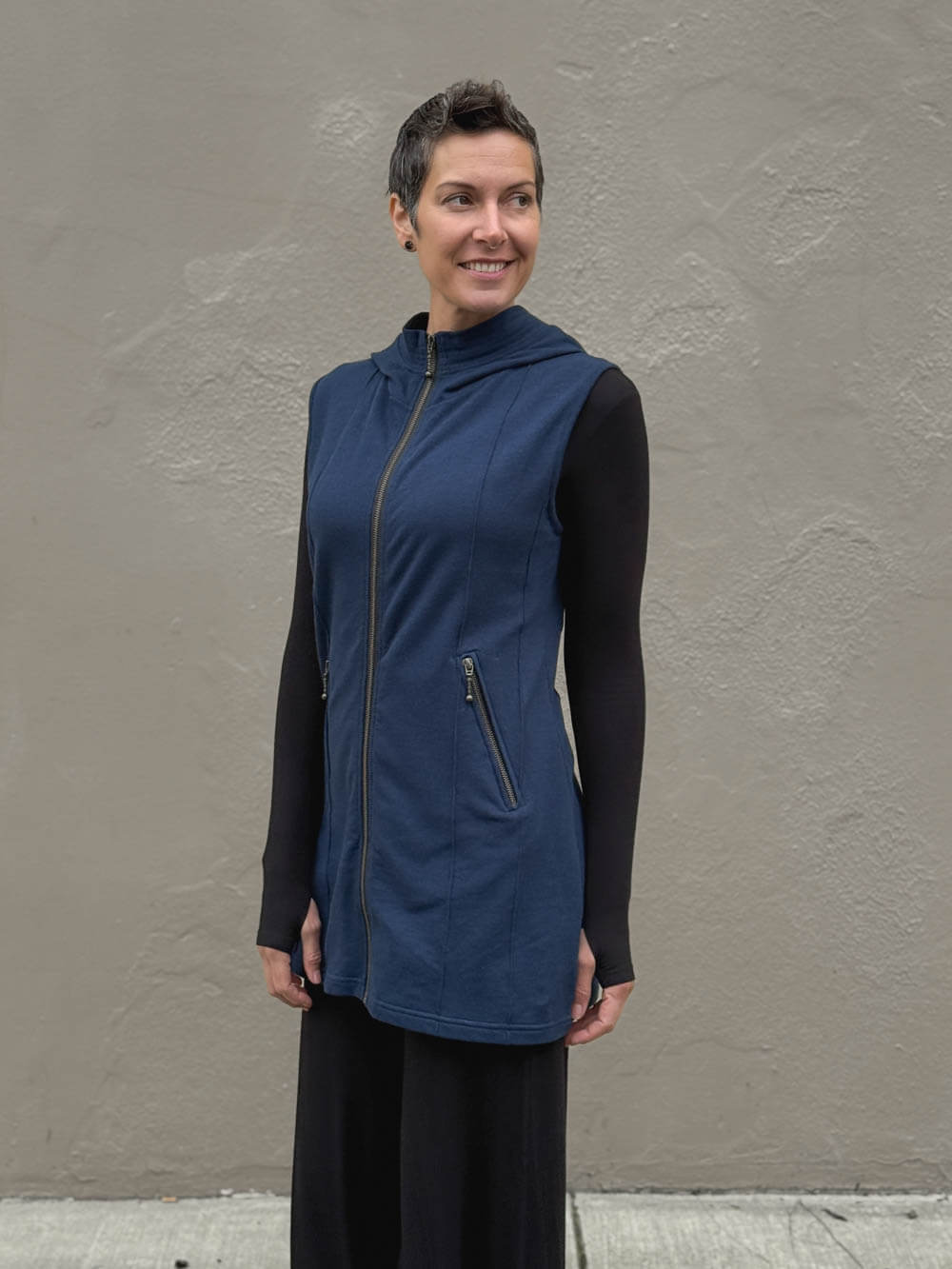 caraucci navy blue bamboo fleece hooded zipper vest with pockets #color_navy