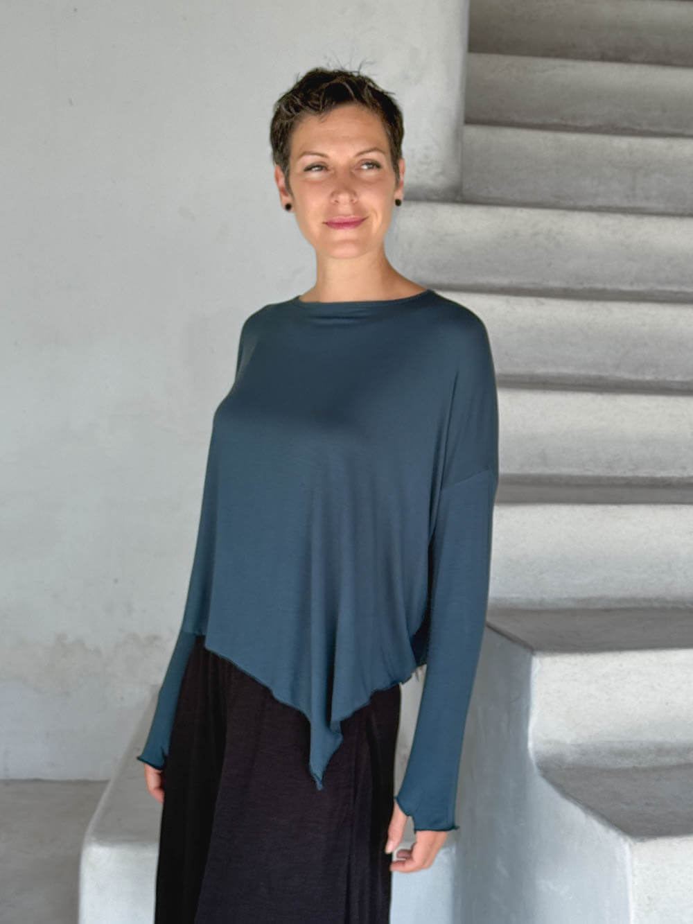 トップス ASYMMETRY DRAPE LONG-SLEEVES T-SHIRT drape asymmetric lyocell top - Dark Blue | Weekday WW