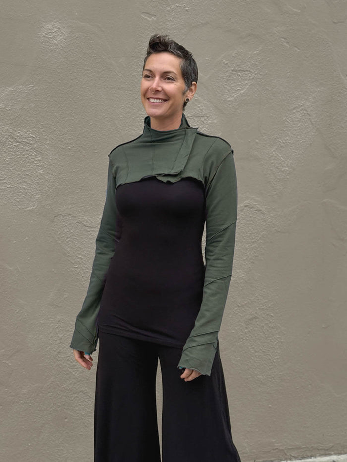 caraucci women's bamboo cotton fleece army green bolero jacket with raised stitch detailing #color_forest