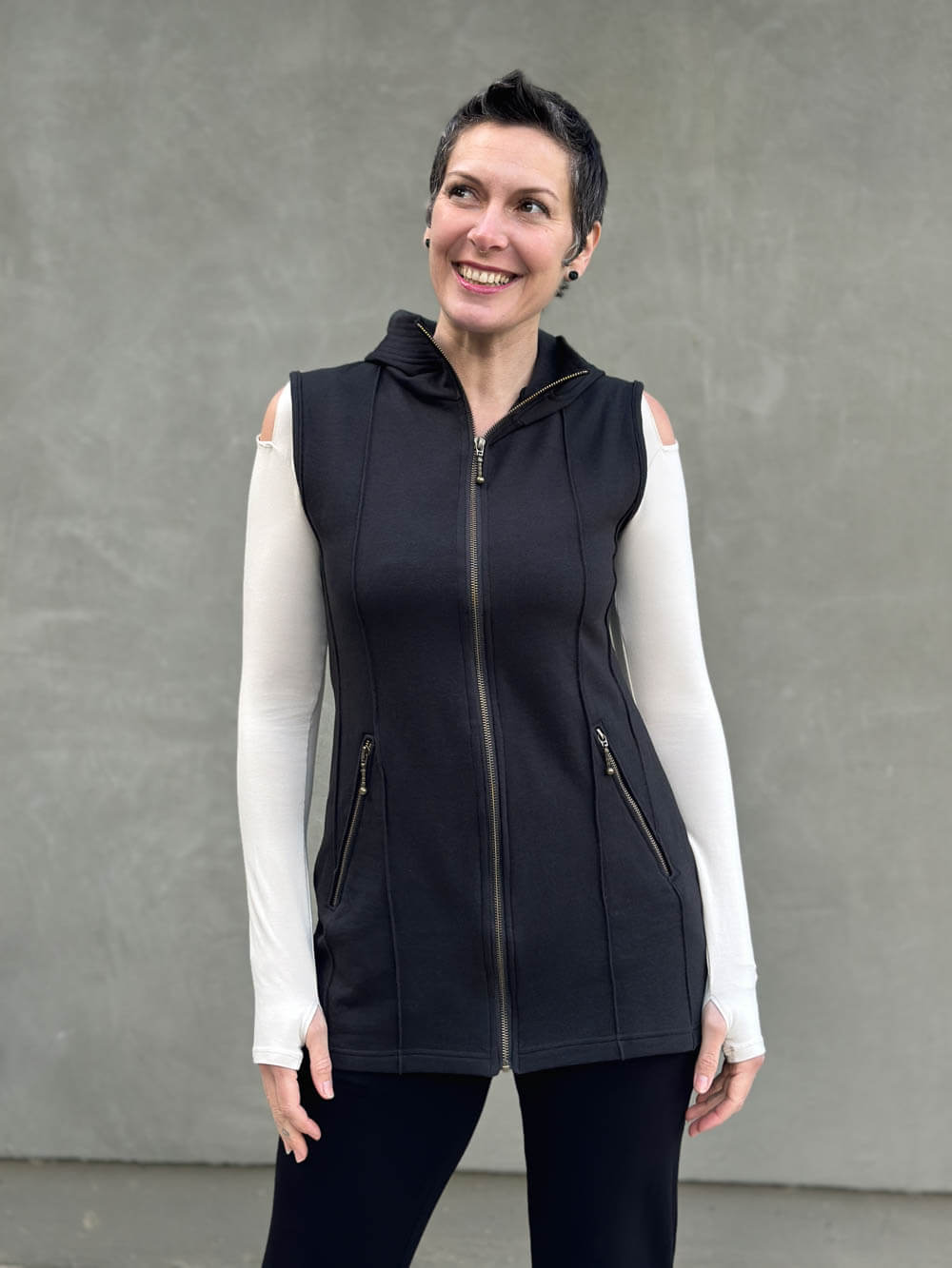 caraucci black bamboo fleece hooded zipper vest with pockets #color_black