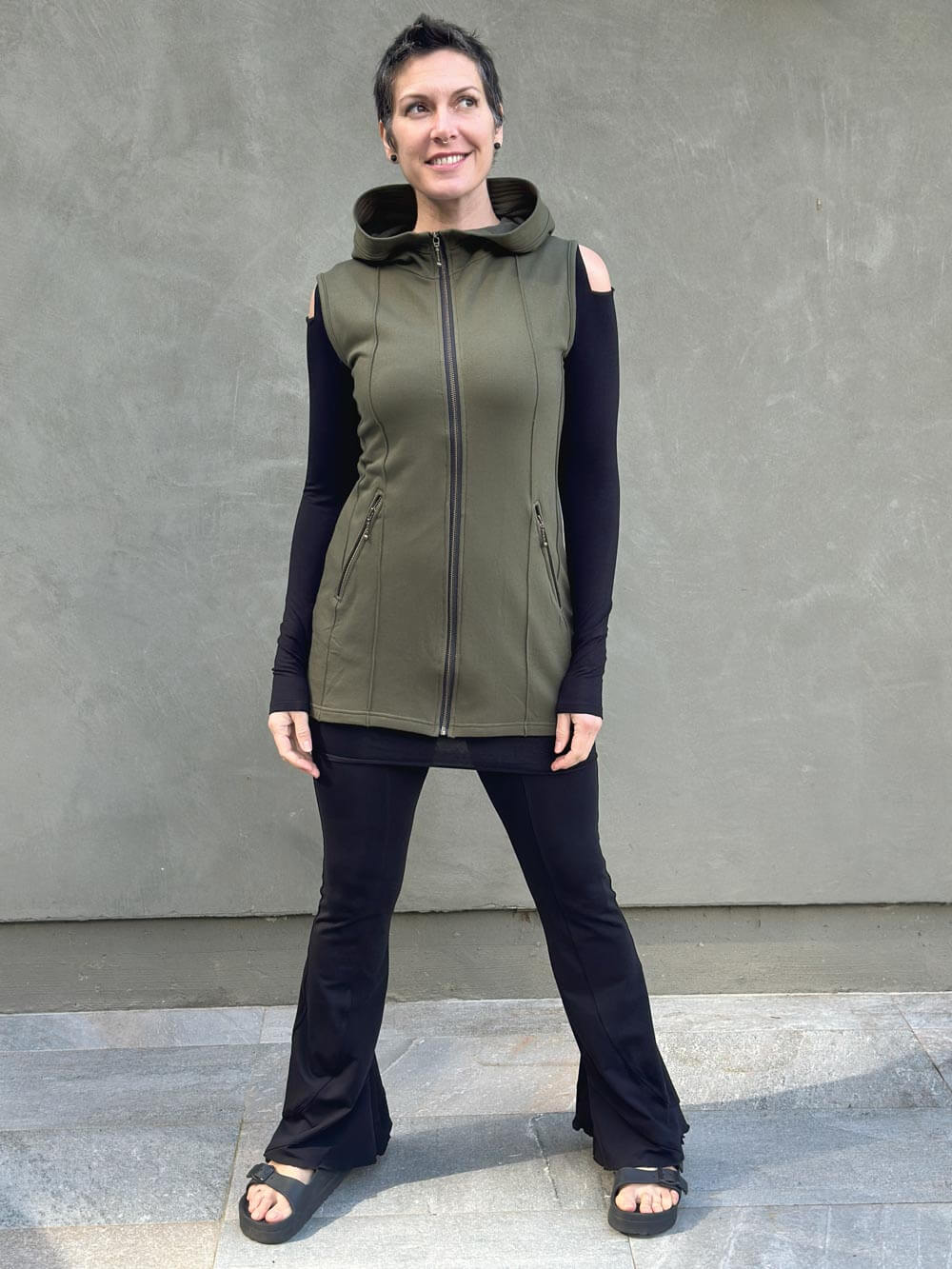 caraucci army green bamboo fleece hooded zipper vest with pockets #color_forest