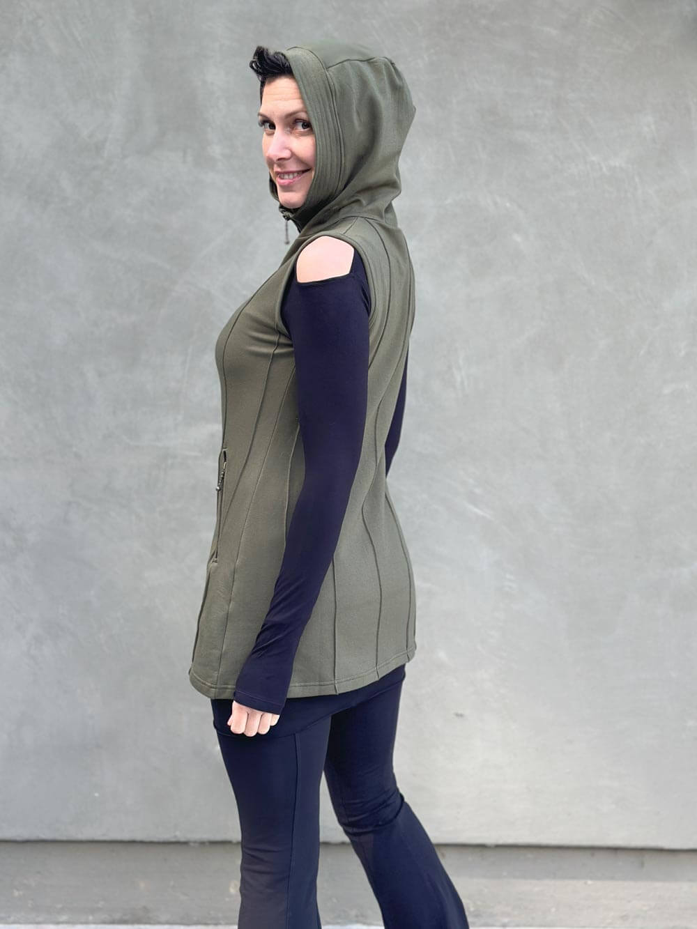 caraucci army green bamboo fleece hooded zipper vest with pockets #color_forest