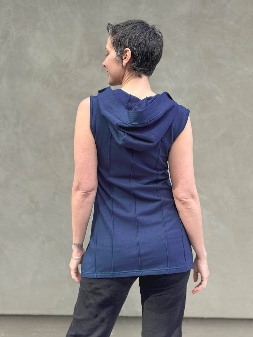 caraucci navy blue bamboo fleece hooded zipper vest with pockets #color_navy