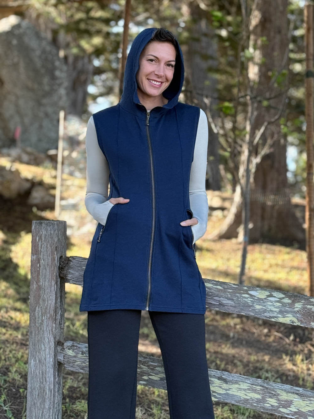 caraucci navy blue bamboo fleece hooded zipper vest with pockets #color_navy