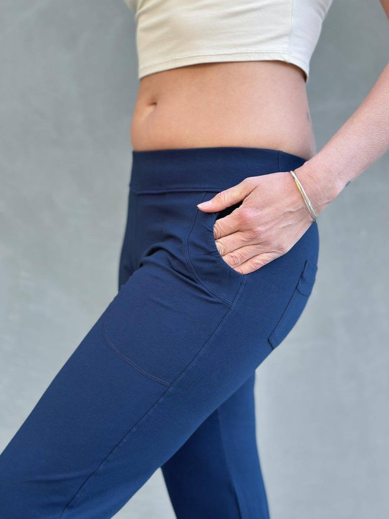 women's bamboo spandex navy blue jogger pants with two front pockets #color_navy