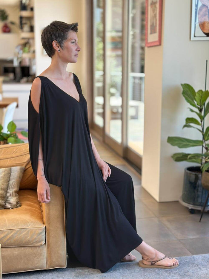 caraucci oversized black bamboo kaftan with open shoulders #color_black