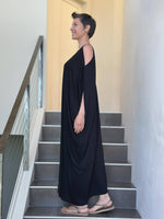 caraucci oversized black bamboo kaftan with open shoulders #color_black