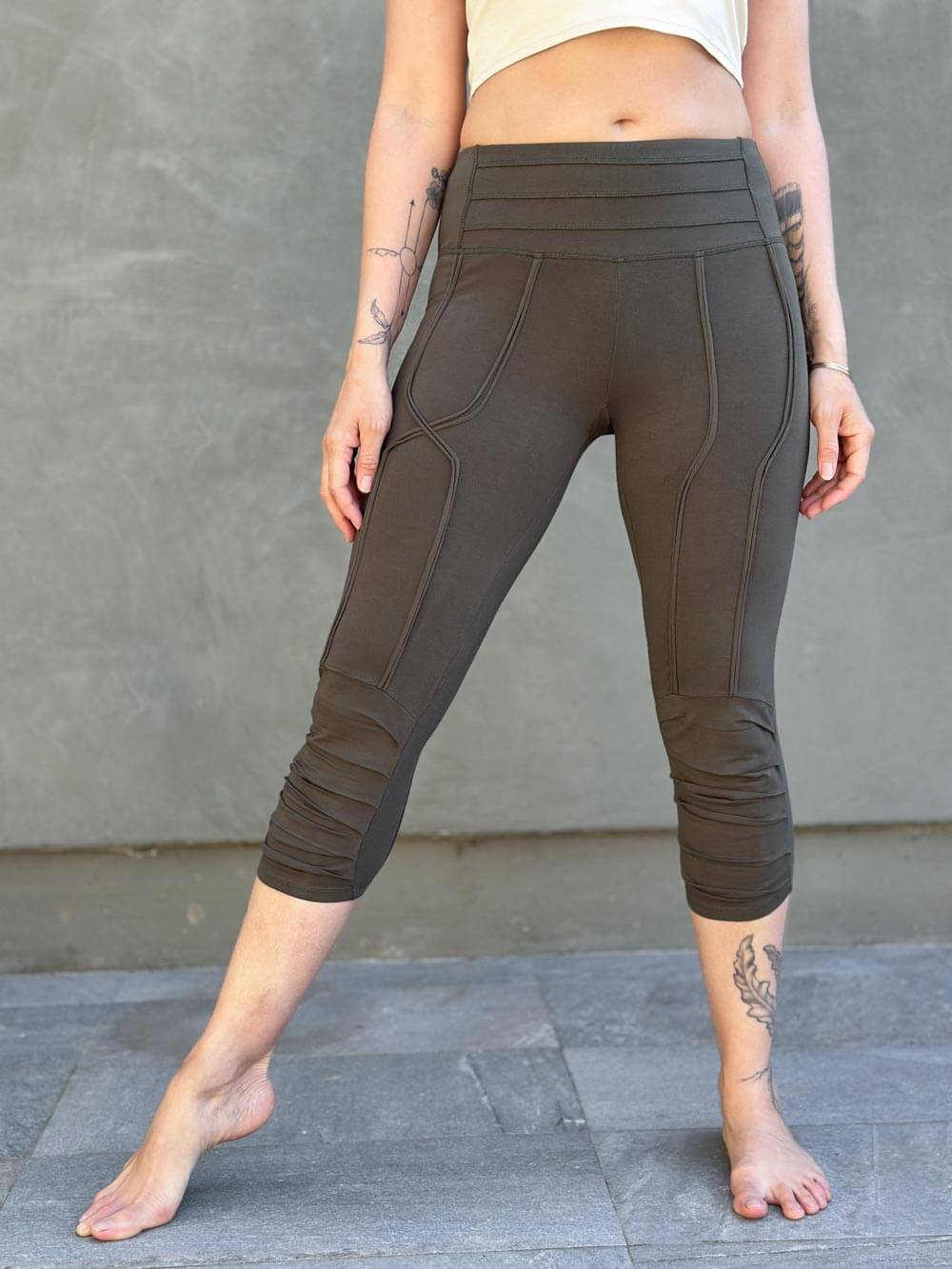 Olive green capri leggings best sale