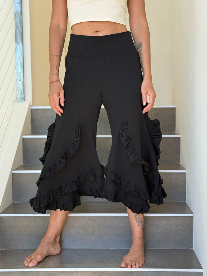caraucci women's cotton lycra stretchy black ruffle bloomer pants #color_black