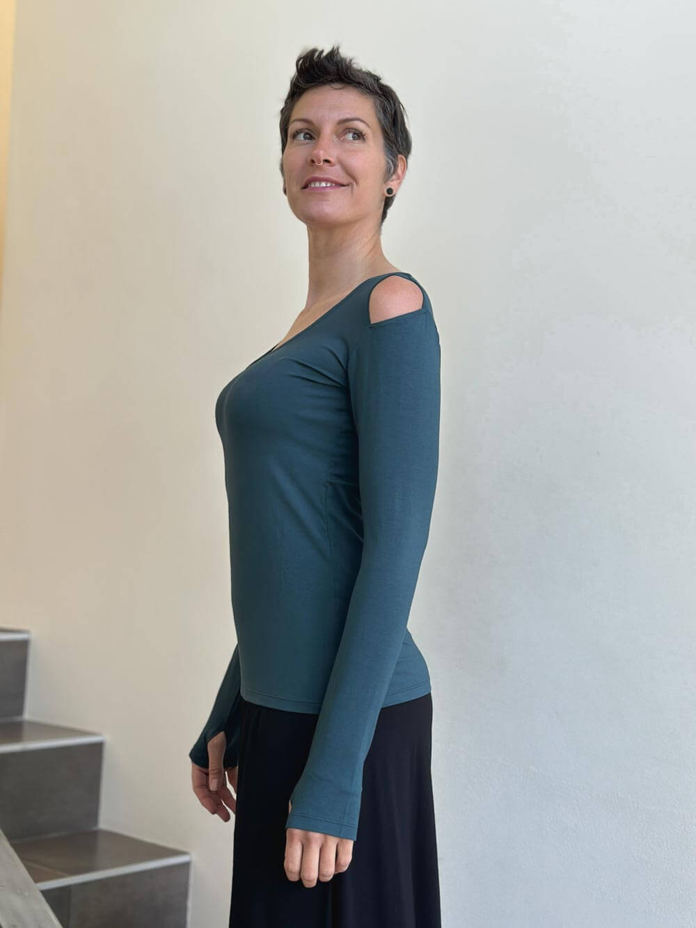 Peekaboo Top | Women's Long Sleeve Cold Shoulder Top – CARAUCCI