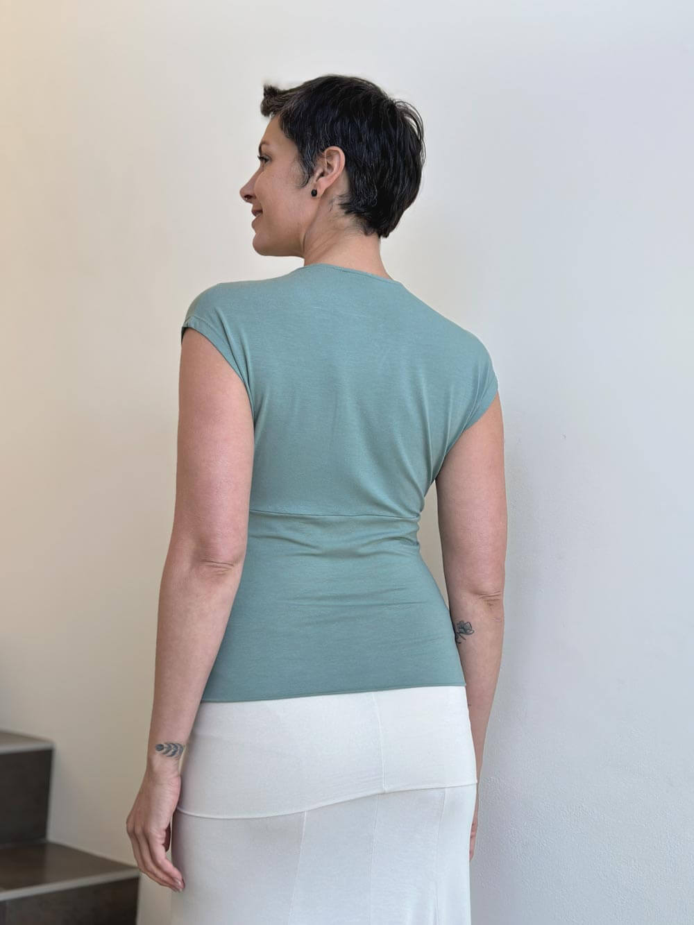 Crossover Tee | Eco-Friendly Women's Shirts – CARAUCCI