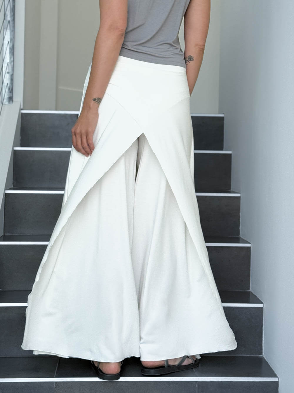caraucci high waisted white wide leg high side slit pants #color_off-white