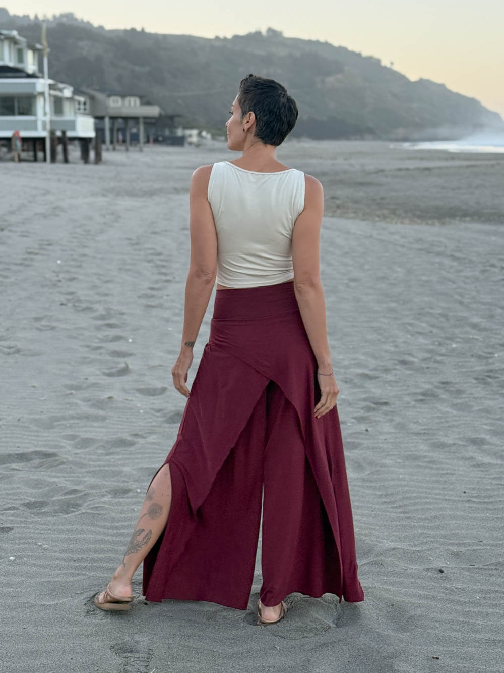 caraucci high waisted maroon wide leg high side slit pants #color_wine