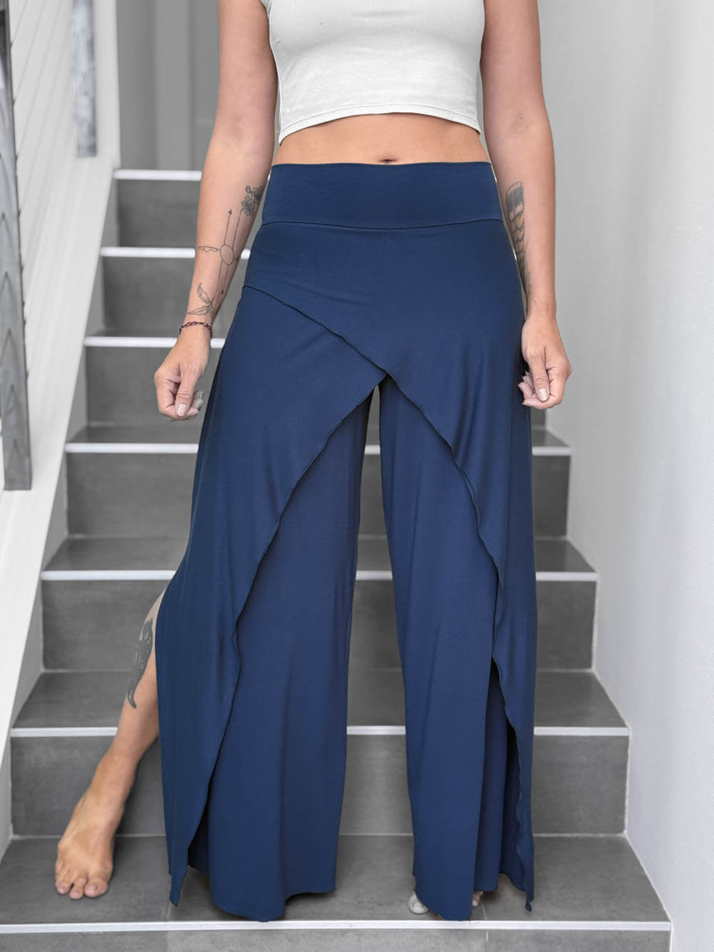 クラネ　Roll up half pants MODERN JAM TRACK PANT WITH TULLE IN BLACK – AKIRA