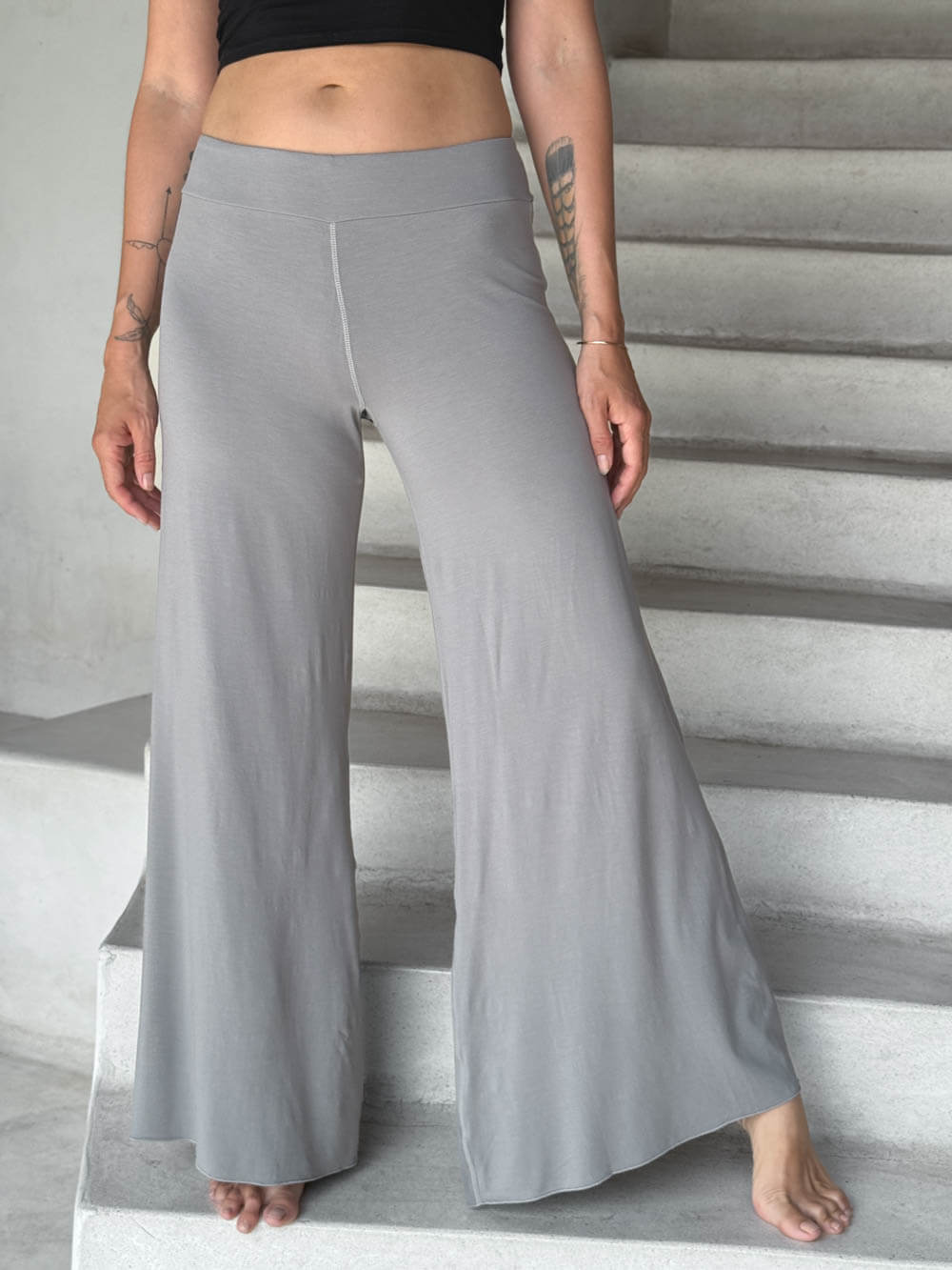 caraucci stretchy light grey flare-leg pants #color_stone