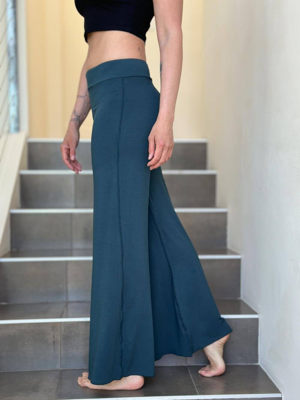 caraucci stretchy teal blue flare-leg pants #color_teal