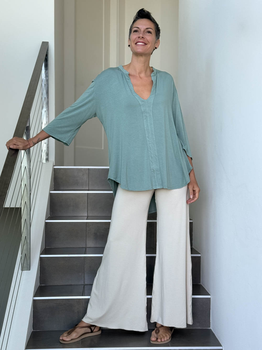 caraucci women's lightweight rayon jersey v-neck loose fit 3/4 sleeve sage green kurta tunic #color_moss