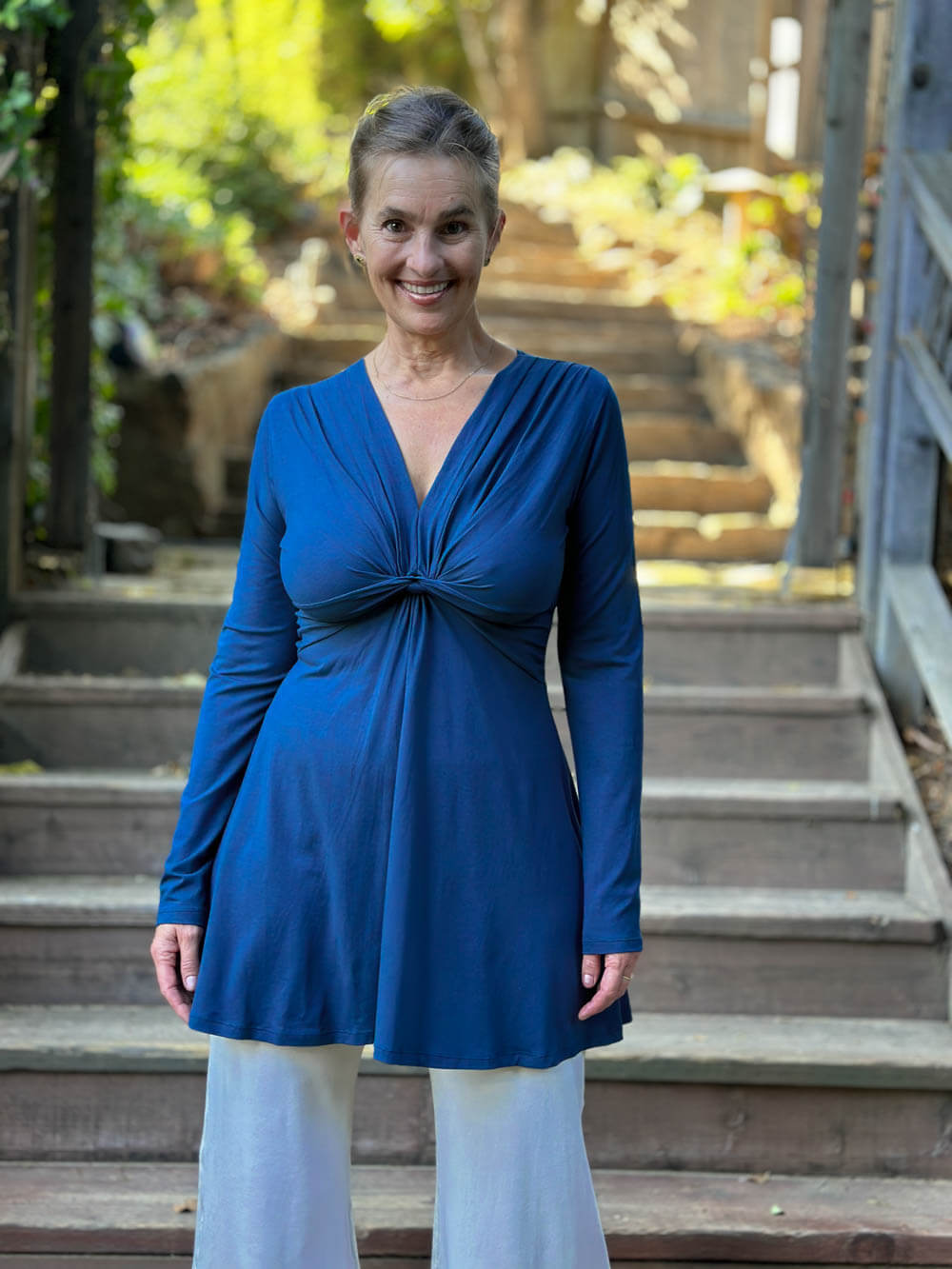 caraucci-long-sleeve-navy-blue-v-neck-tunic-top #color_navy