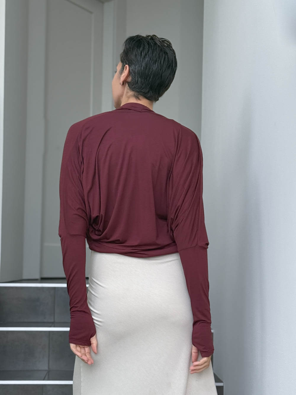 women's plant based rayon jersey loose fit maroon dolman sleeve shrug with thumbholes #color_wine