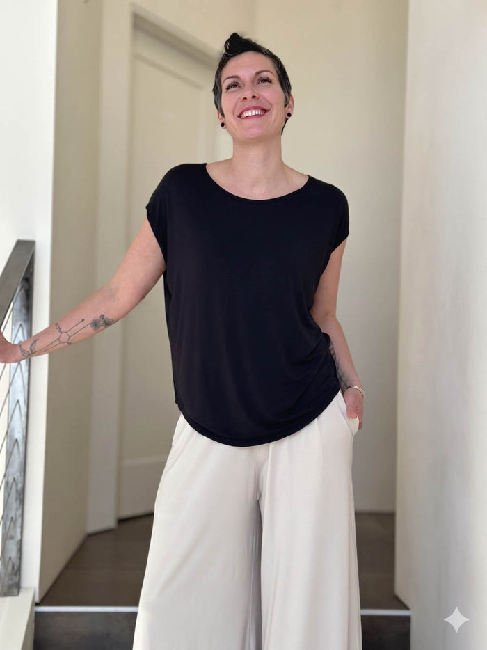 caraucci plant-based rayon jersey lightweight black unstructured cap sleeve tee #color_black