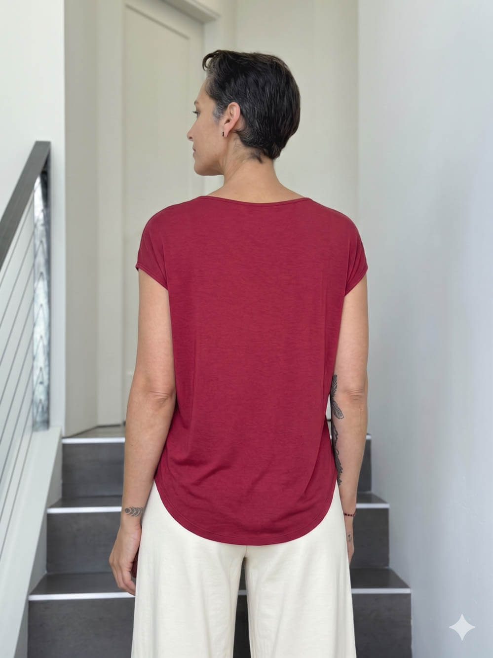 caraucci plant-based rayon jersey lightweight scarlet red unstructured cap sleeve tee #color_scarlet