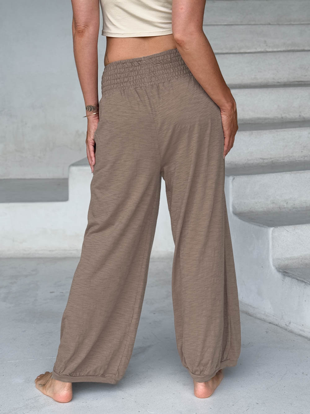 caraucci tan smocked waist cotton jogger pants with side pockets #color_sahara