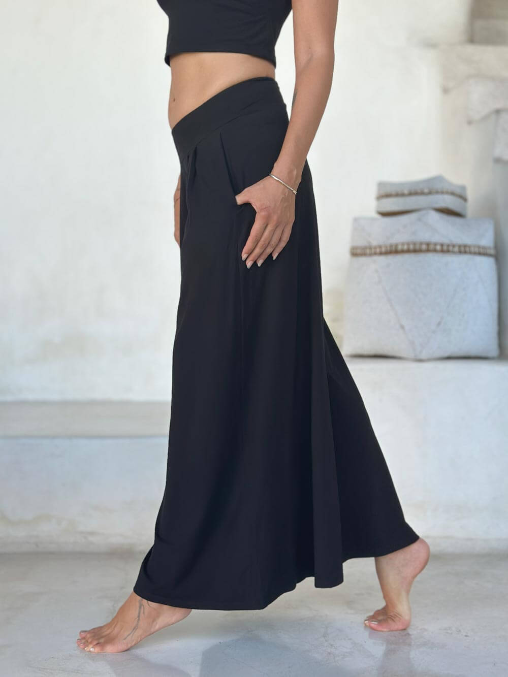 caraucci high waisted black wide leg flare pants with side pockets #color_black