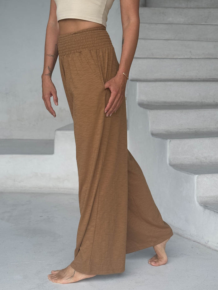 caraucci relaxed fit cotton camel pants with pockets #color_camel