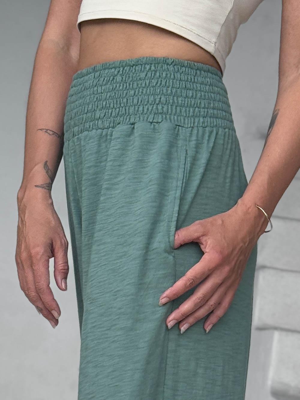 Pasadena Pant | Women's Tapered Cotton Pants | CARAUCCI