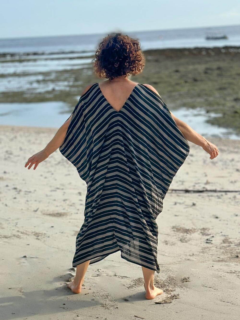 caraucci loose oversized black and grey print rayon chiffon draped open shoulder kaftan #color_black-stripe