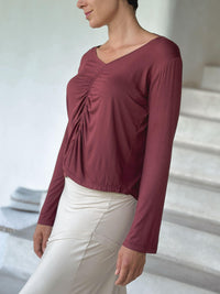 caraucci reversible maroon ruched long sleeve top #color_wine