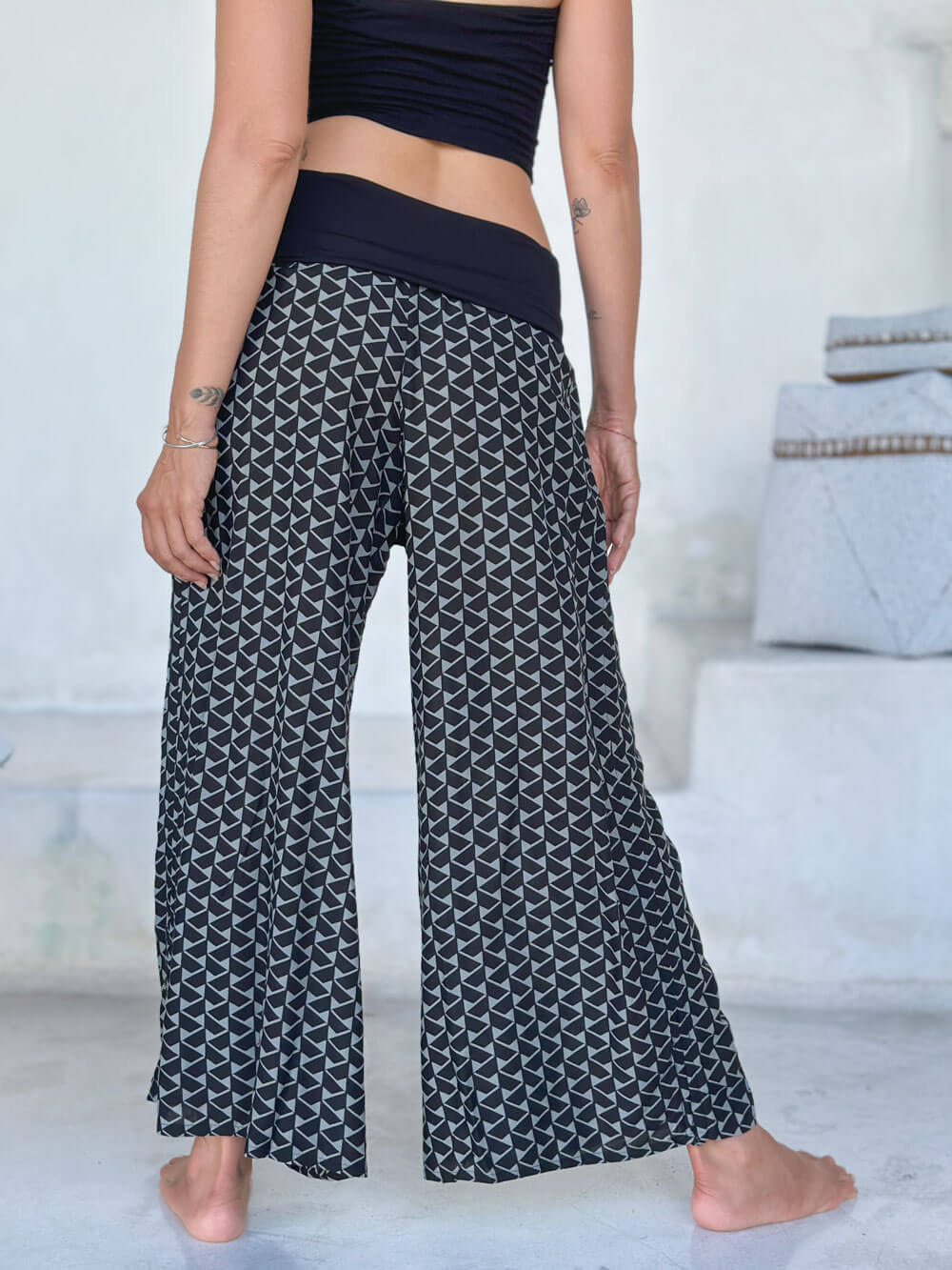 Zig Zag Print Ruched Pants