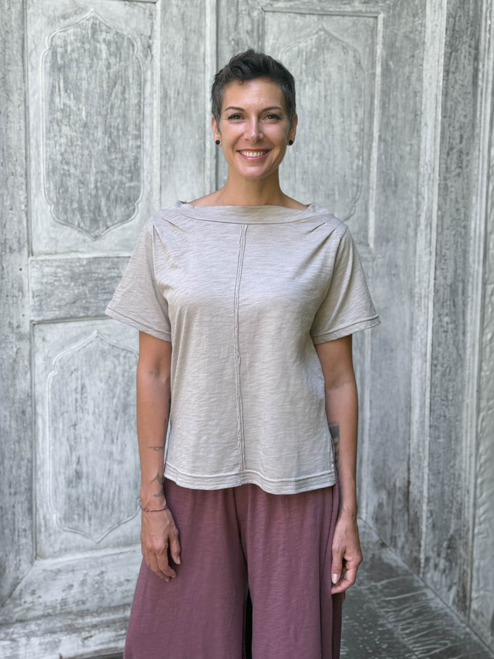 caraucci cotton soft taupe bateau tee with relaxed fit and folded neckline #color_sahara