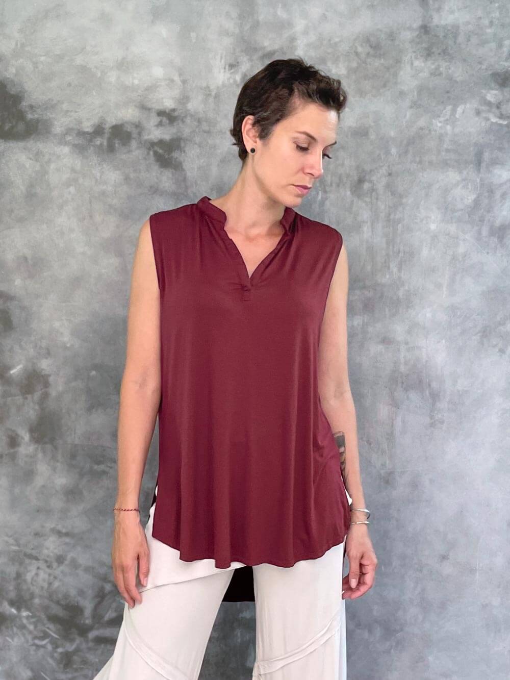 caraucci plant-based soft rayon jersey sleeveless maroon loose fit kurta style tunic #color_wine
